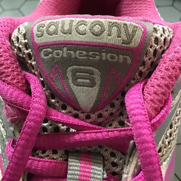 Saucony Sneakers Little Girl Size 12.5 Cohesion 6 LTT Gray Magenta Athletic Shoe - Picture 8 of 10